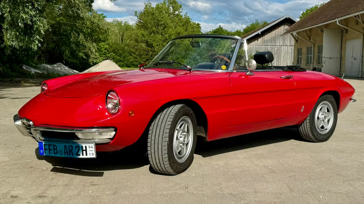 Alfa Romeo Spider Duetto